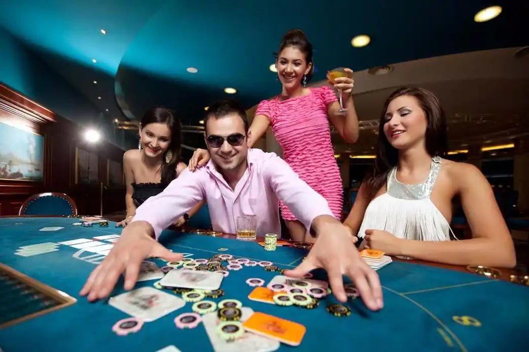 singajitu live-dealer studio with professional setup, multiple camera angles, and trained dealers